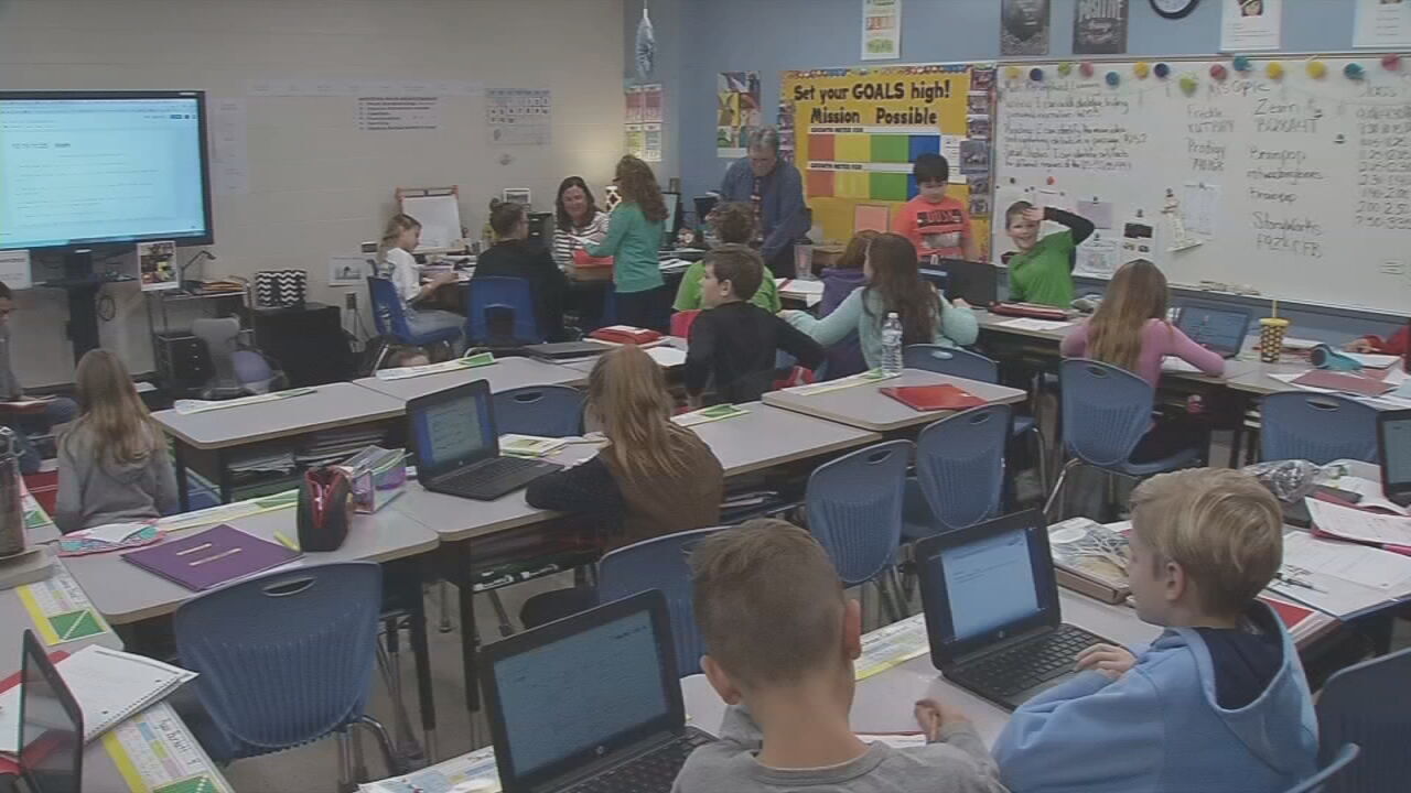 Bus schedules, security and start times: What to know for JCPS' first day of school